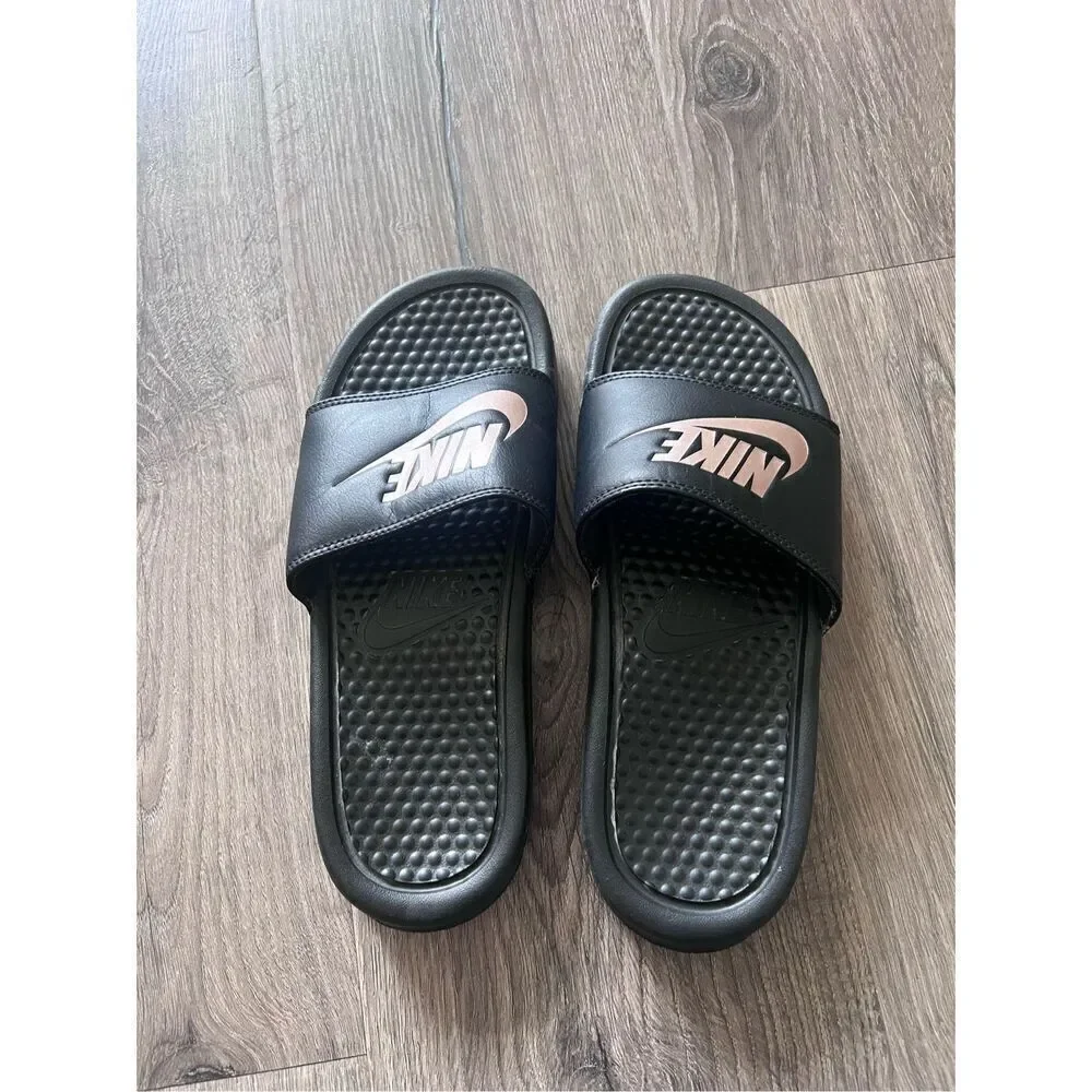 Nike Women's Benassi Just Do It Sandal size 7